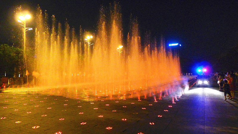 云南曲靖市師宗縣文筆公園LED景觀燈具項(xiàng)目