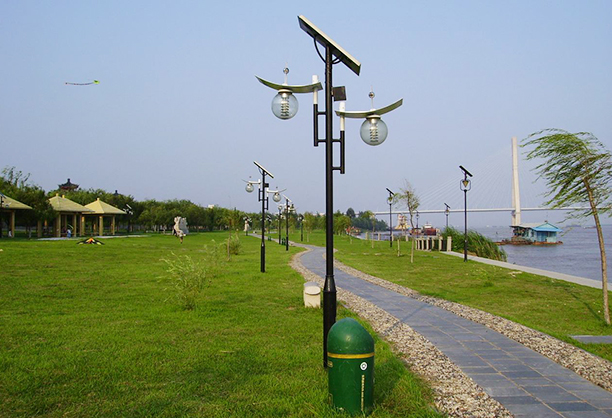 LED太陽能庭院燈