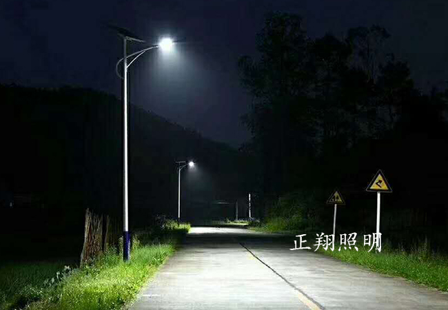 太陽能路燈