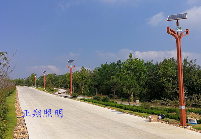 高亮太陽(yáng)能路燈