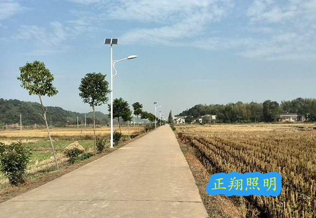 農(nóng)村太陽(yáng)能路燈多少錢(qián)