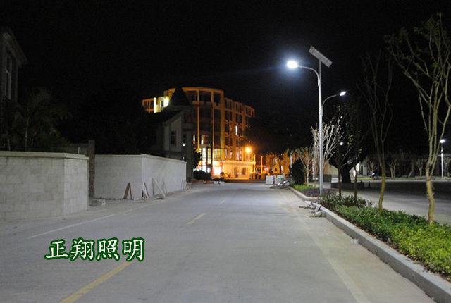 道路建設(shè)LED太陽能路燈