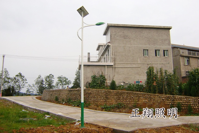 新農(nóng)村太陽能路燈價(jià)格