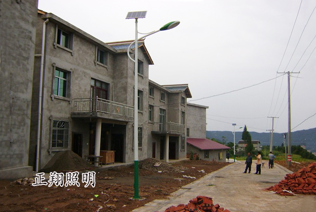 農(nóng)村太陽能路燈價格
