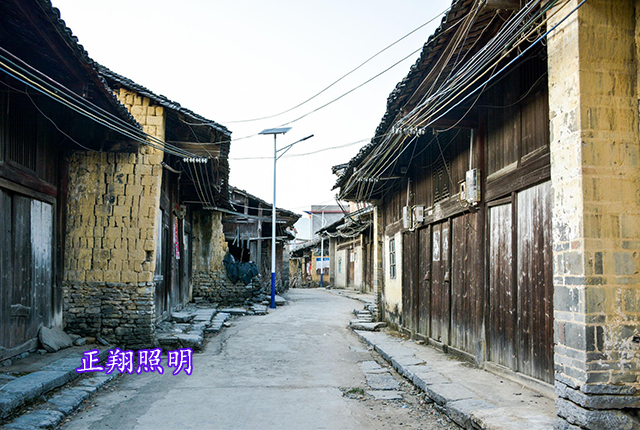 農(nóng)村道路LED太陽能路燈