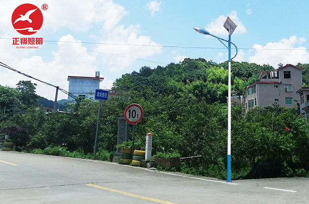 新農村道路6米太陽能路燈