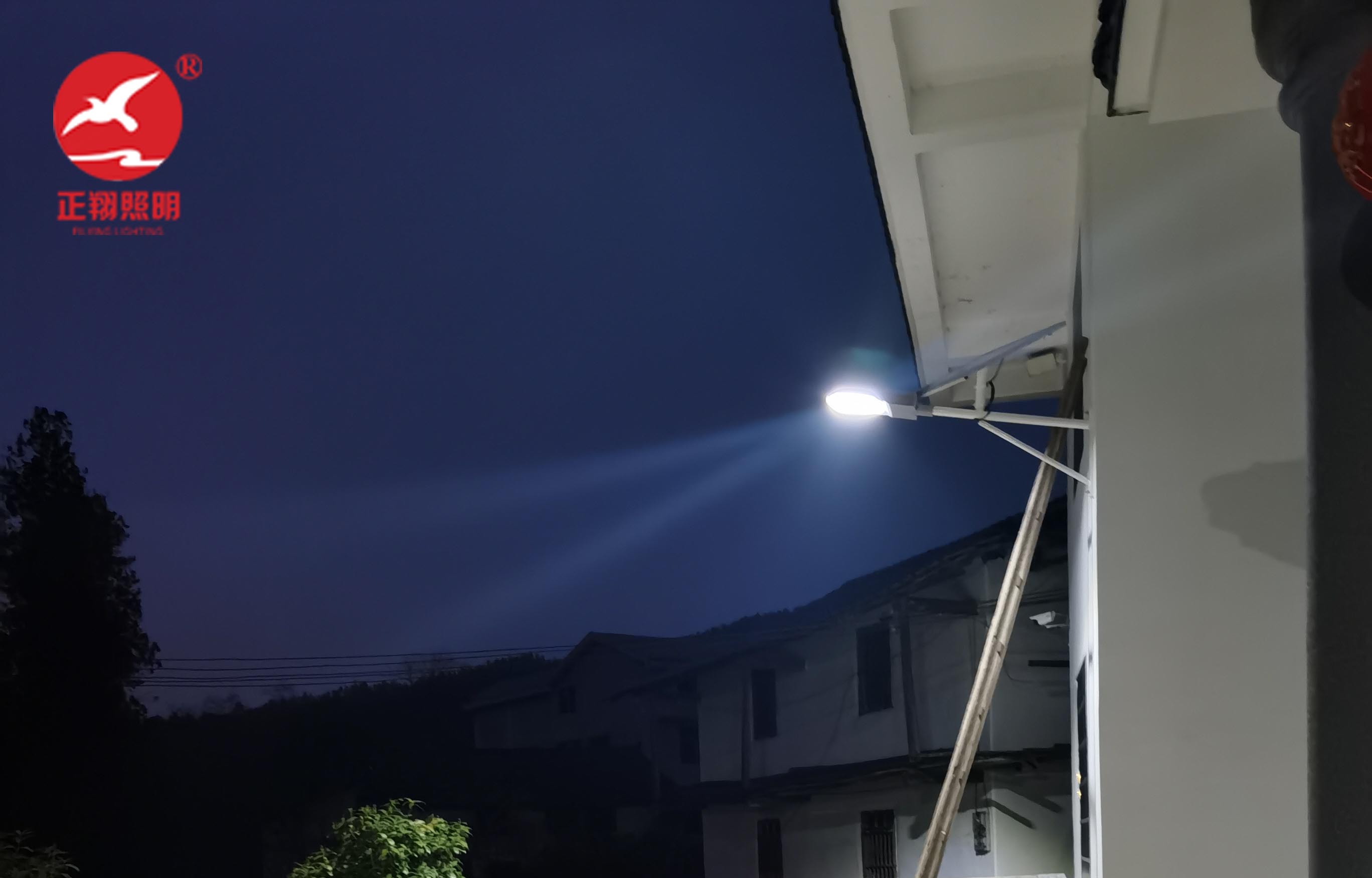 鄉(xiāng)村別墅太陽能掛壁燈案例分享