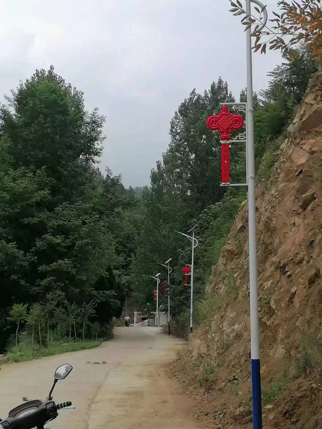 太陽(yáng)能中國(guó)結(jié)路燈