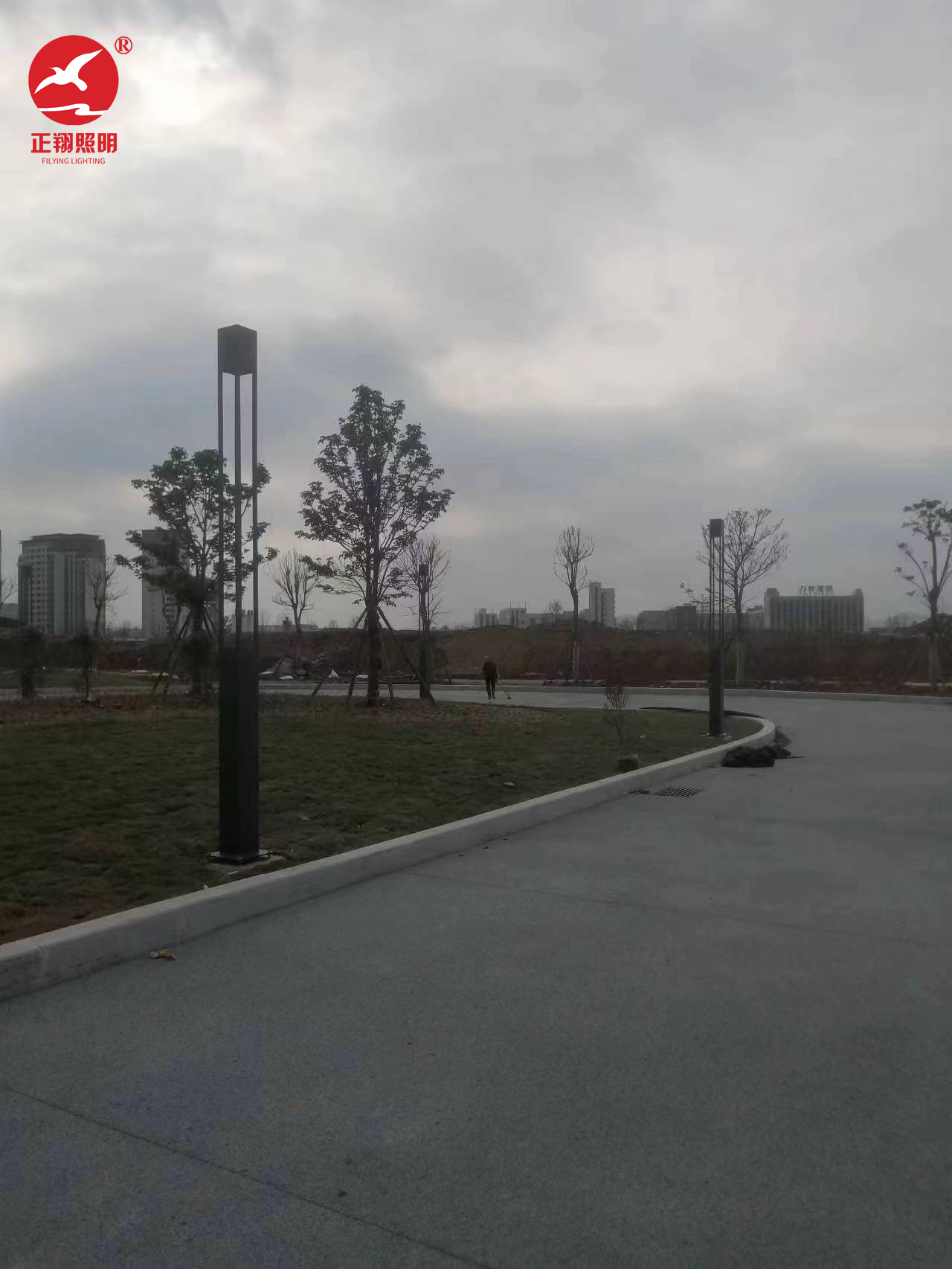 現(xiàn)代簡約庭院燈工程案例