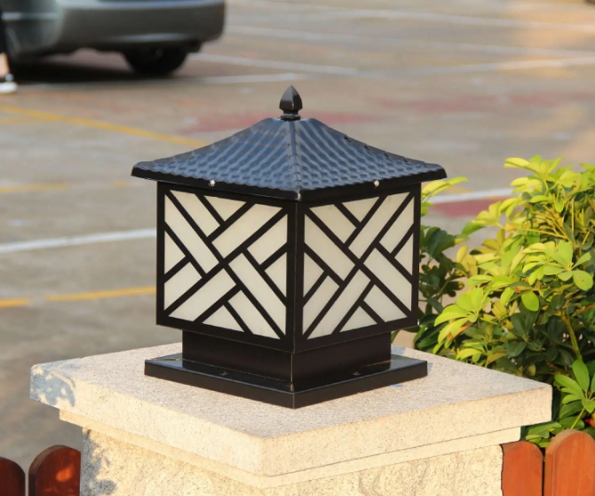太陽(yáng)能柱頭燈安裝注意事項(xiàng)