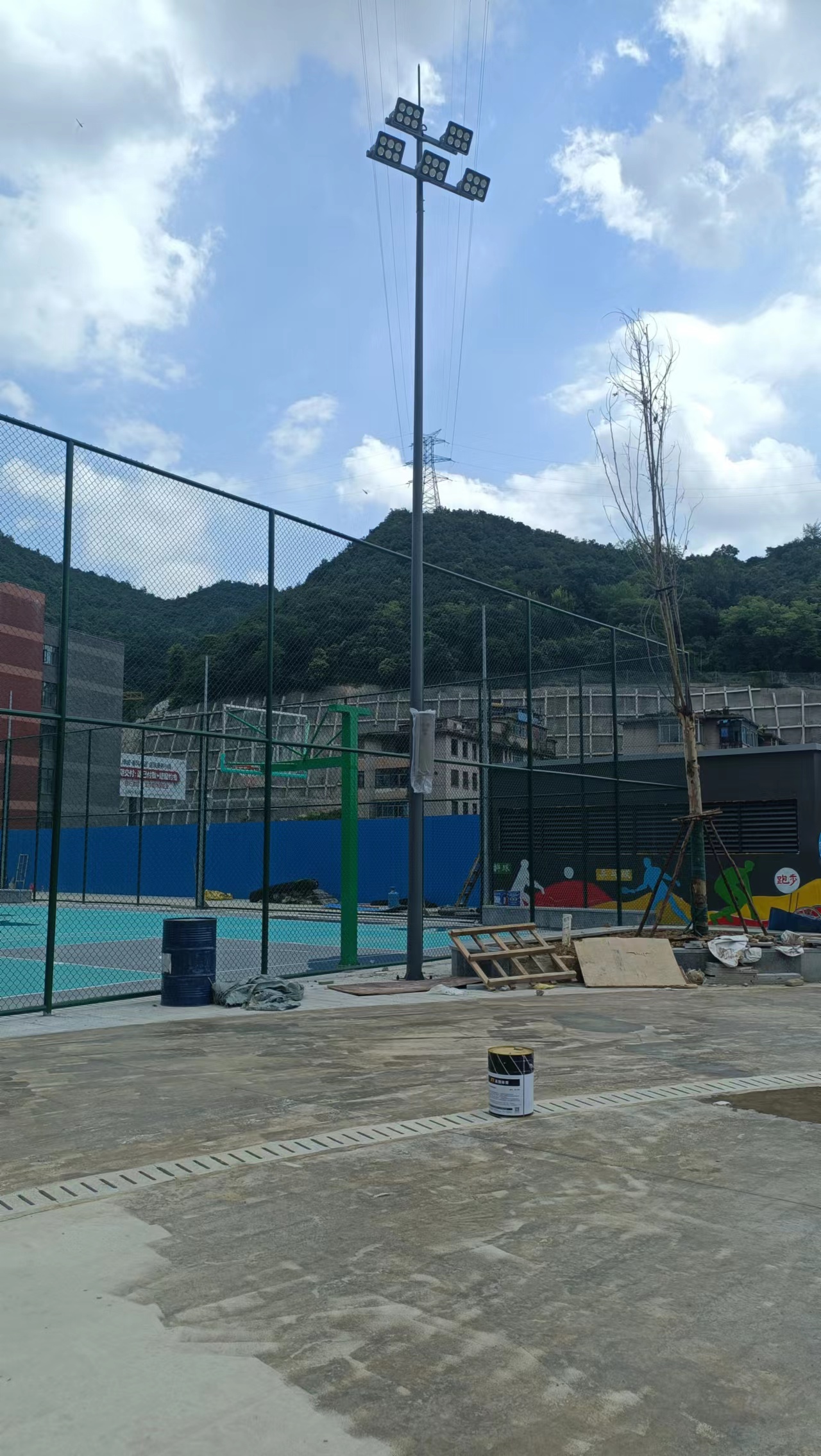 貴陽市南明區(qū)塊學(xué)校球場燈工程案例