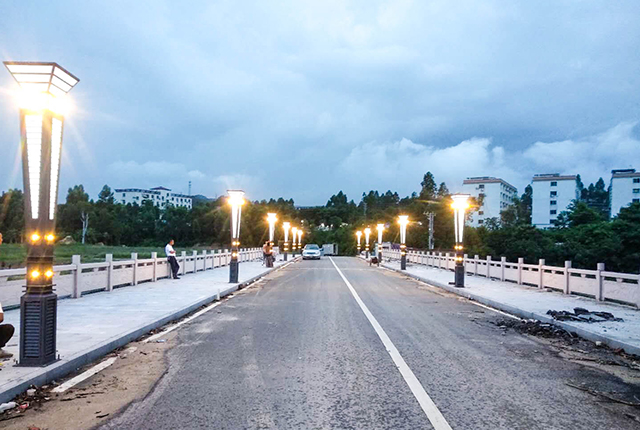 廣東清遠(yuǎn)市清城區(qū)富強(qiáng)路榕樹圍村LED景觀燈道路亮化工程施工圖